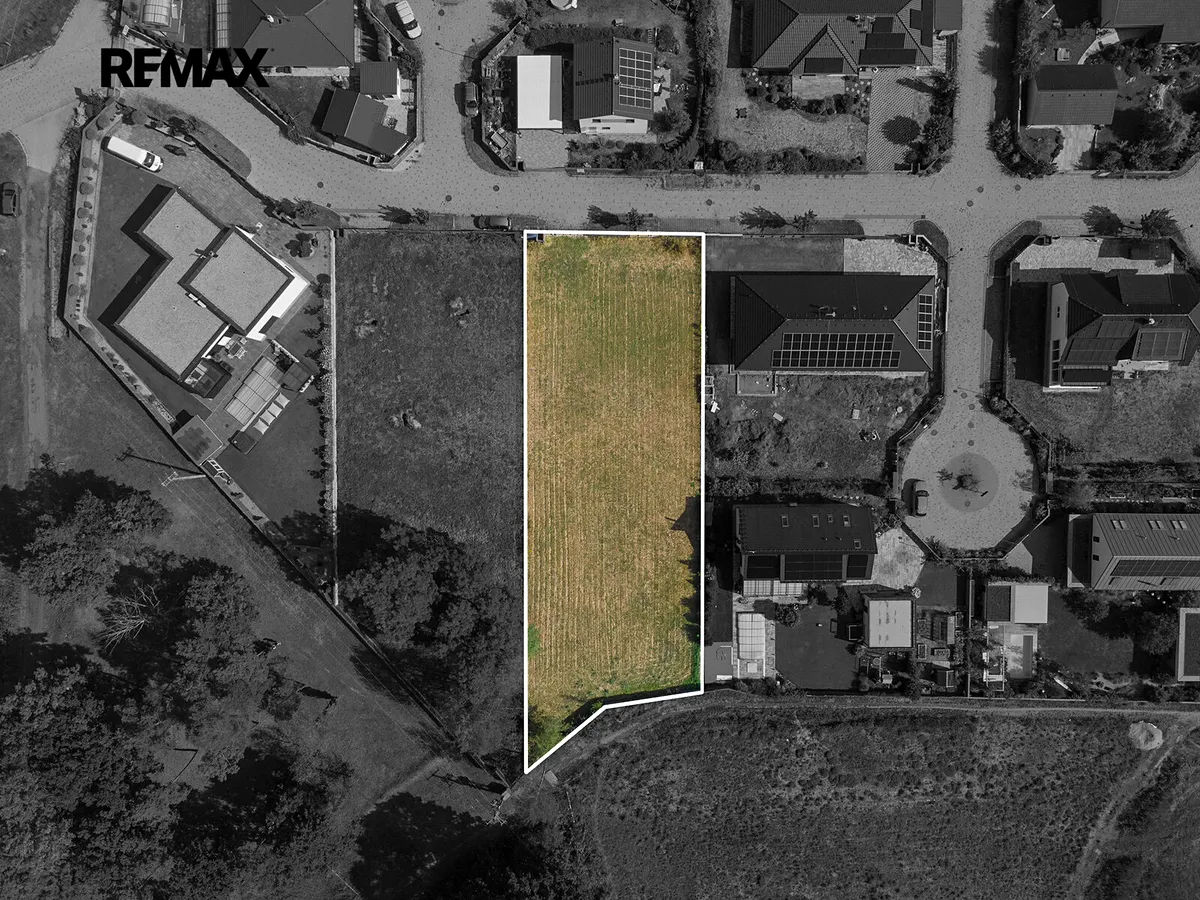 Prodej stavebního pozemku 1458 m²
